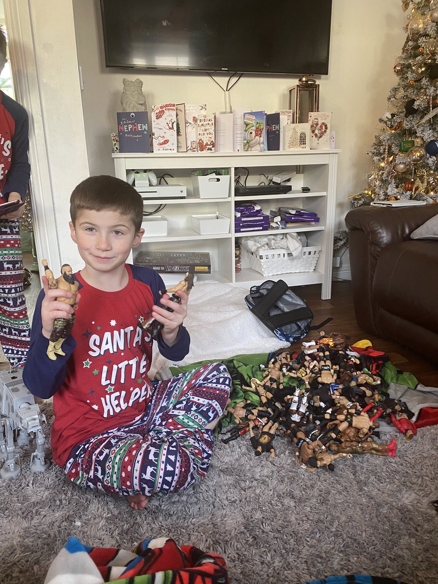 SwanseaNat_'s tweet image. @RealMickFoley #FreeFoleyVideo please can you do a little video of my boy Jacob he’s going to be 9 on January 8th and would love a video. He loves you as mick foley and loves wwe. He loves wresting with his brother 😂