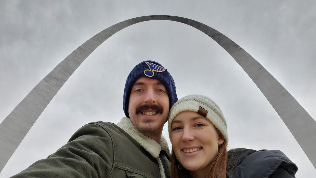 ZacABrown's tweet photo. Doing St Louis things today https://t.co/QAE3b9Y3co