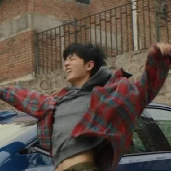 xiao zhan is literally a clown and that has been proven *several times*