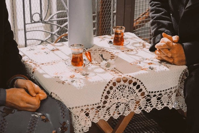 "Ruhuna dokunan insanı bul. Konuştuğunda gözleri gülen ve seni olduğu gibi seven."🕊 
#MasumlarApartmanı