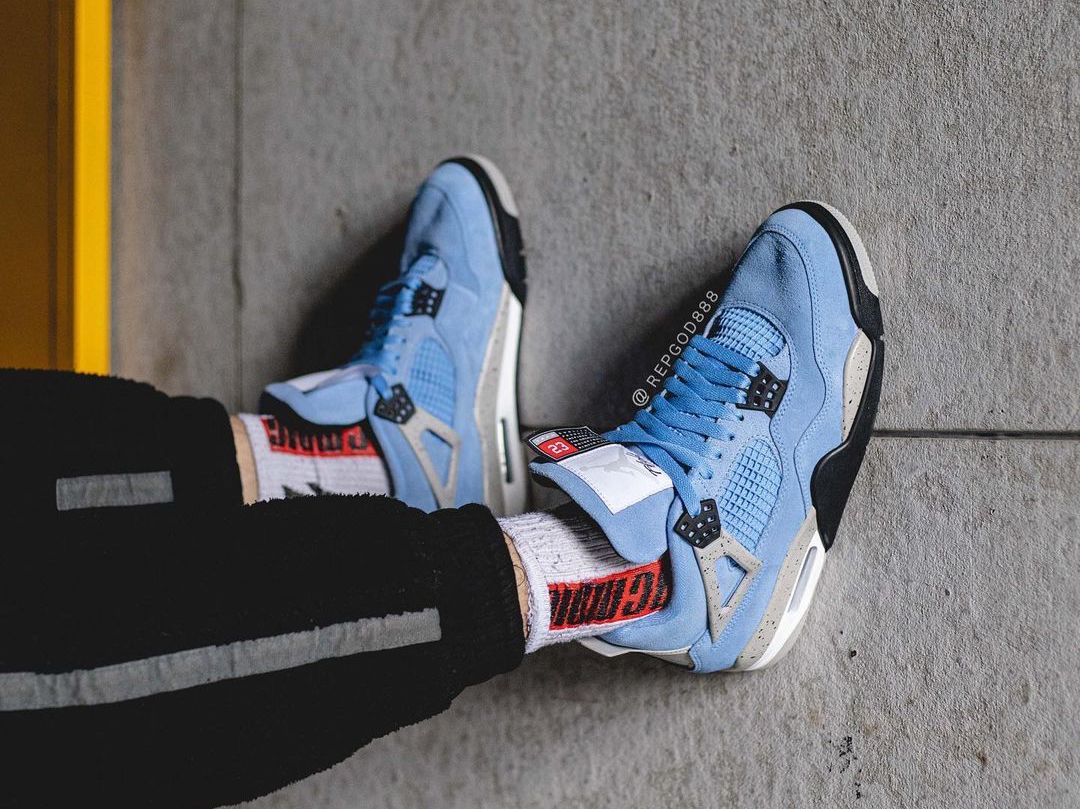 Justfreshkicks On Foot Look At The Air Jordan 4 Retro University Blue T Co Wbsethvscx Justfreshkicks On Foot Look At The Air Jordan 4 Retro University Blue T Co Wbsethvscx