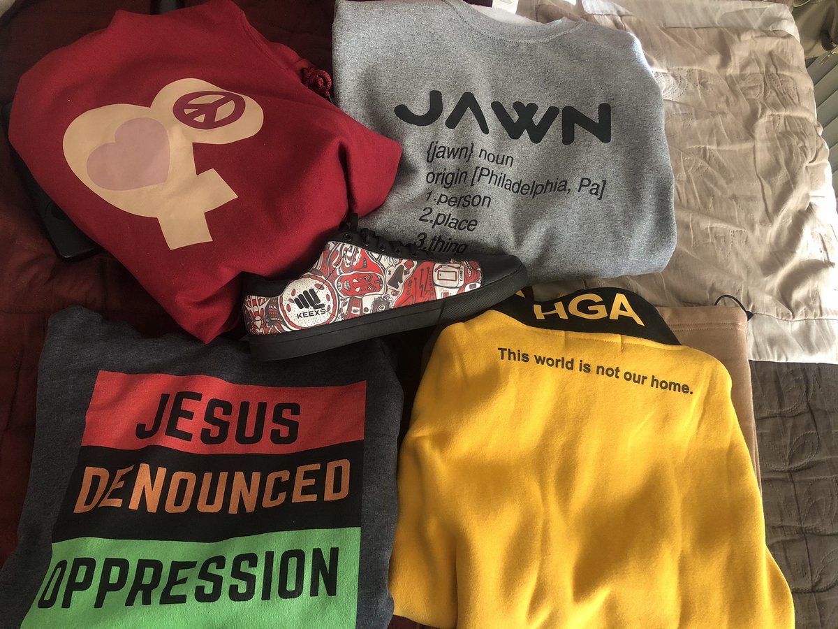 PrincipalRLP's tweet image. Happy Kwanzaa Day 4
Ujamma-Cooperative Economics: To build maintain our own stores, shops, and other businesses and profit from them together 
@3SomeChocolate
@LeftySpices
@VickyCakesPancakes
@SouthernCultureFoods
@PlayPits 
@MielleOrganics 
@KaeessNailPolish 
@qbbeauty_