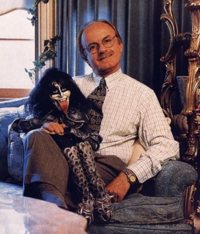 Happy Birthday to KISS s first manager Bill Aucoin. He would have been 77 years old today. 