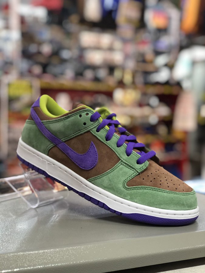 古着 12 30 Twitter更新しました Nike Dunk Low Sp Veneer Ugly Duckling Pack 万代書店 岩槻店ホームページ