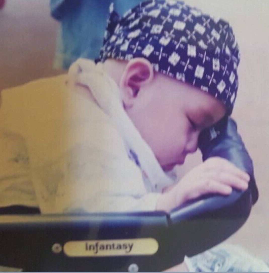 btsmakecomplete's tweet image. Happy birthday taehyungie