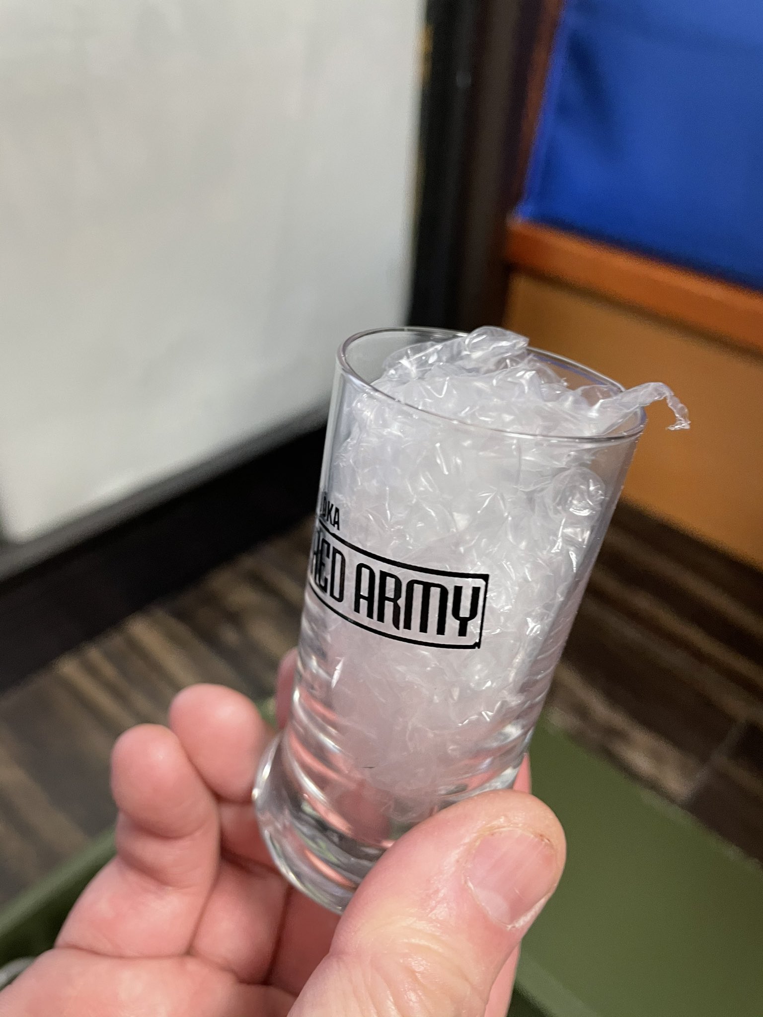 KALASHNIKOV VODKA カラシニコフ ウォッカ ショットグラス付き