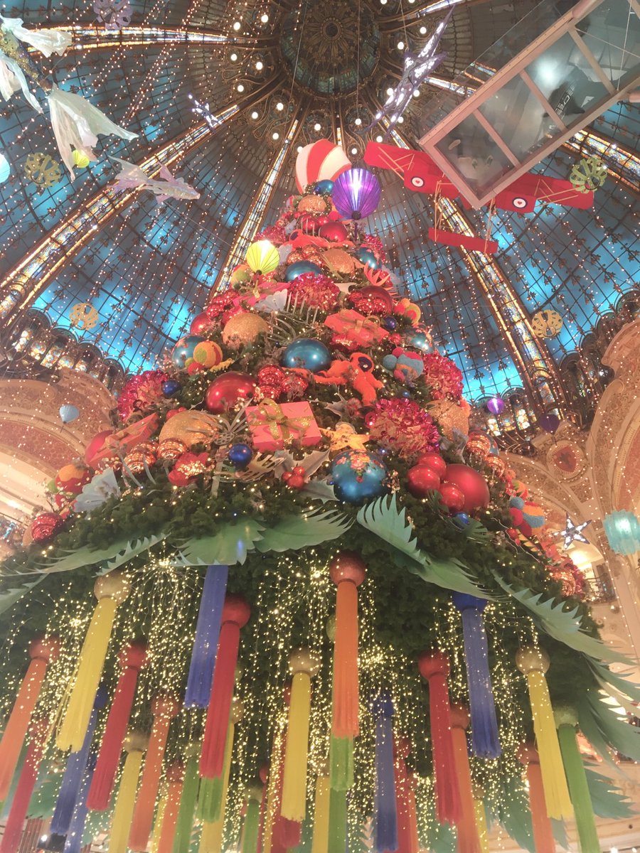 Prolonger Noël en se baladant aux Galeries Lafayette ⁦<a href="/Paris/">Paris</a>⁩ ⁦<a href="/Galeries_Laf/">Groupe Galeries Lafayette</a>⁩