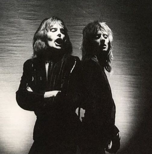 wait... i've never seen this pic before i-