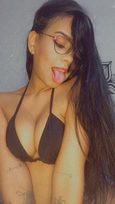 Holi! https://t.co/nCTQVcSfYh<a href="/tag/porn"class="tags"><span>#porn</span></a><a href="/tag/pornhub"class="tags"><span>#pornhub</span></a><a href="/tag/camsoda"class="tags"><span>#camsoda</span></a>