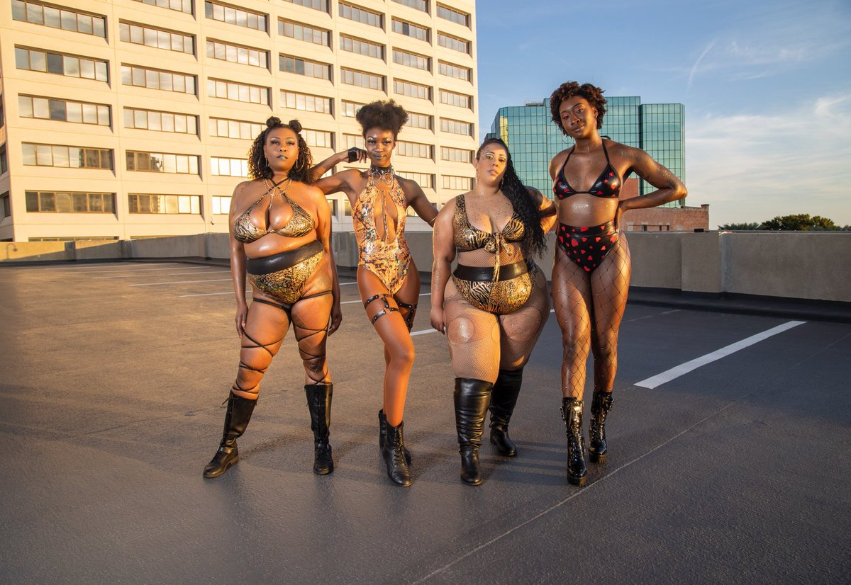 MelaninRavers's tweet photo. Just gonna casually leave this here for y’all to admire 😍✨ https://t.co/m1ielgcjKf