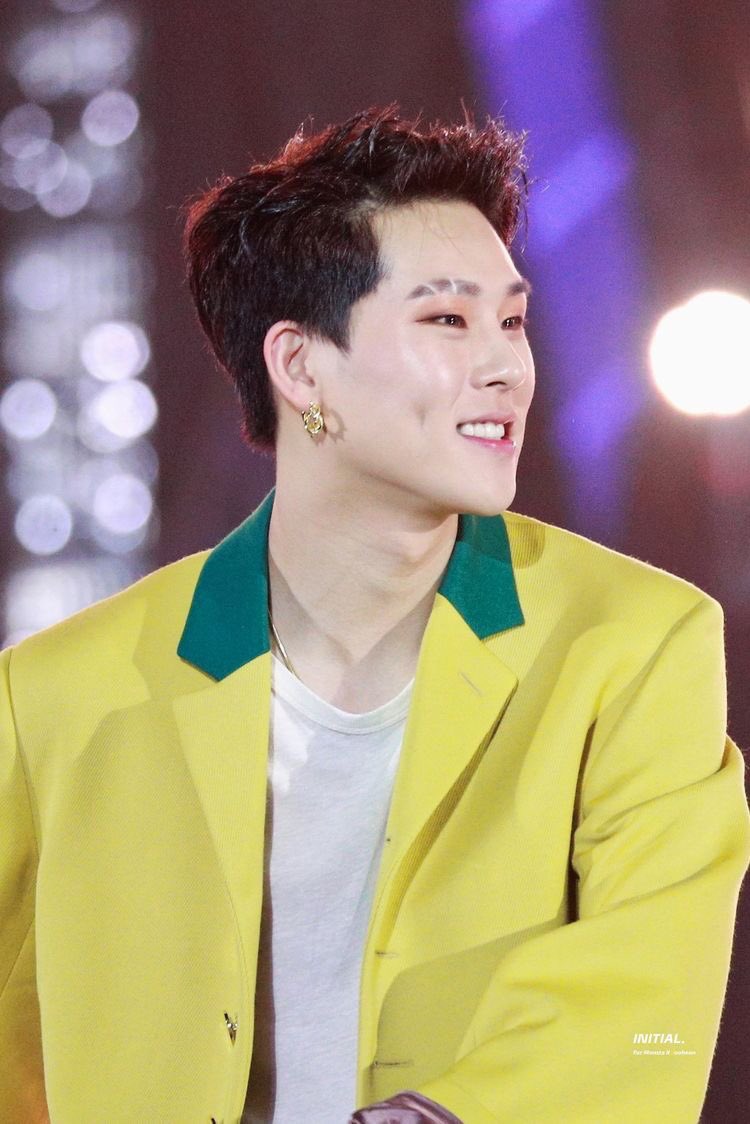 Jooheon’s eyebrow slit | A THREAD |