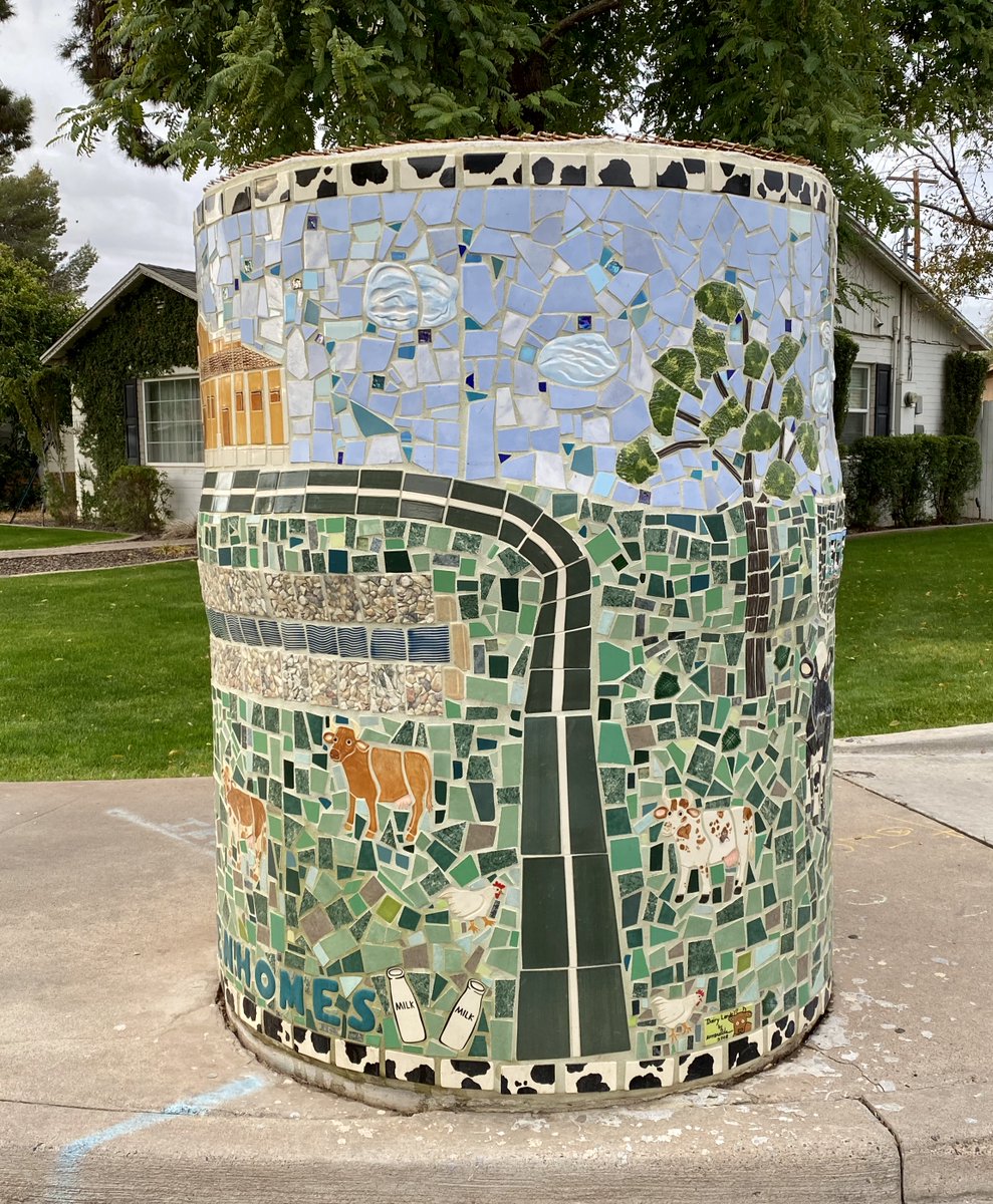 UDAMilk's tweet photo. Did you know there is art in the University Park neighborhood that honors the history of the area, including the dairy farms that used to be there?
If you are in Tempe, you can find this mosaic on Orange Street and Una Avenue. #60yearsofUDA https://t.co/BMaC0xPaea