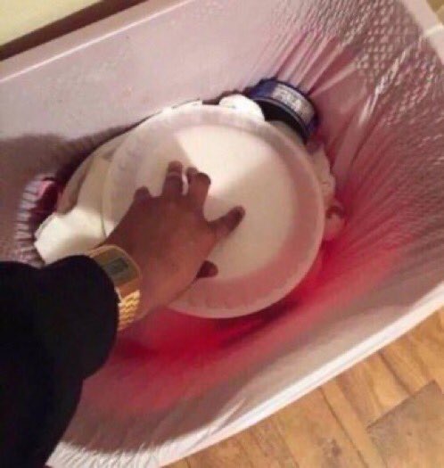 eagiesbetter's tweet image. This is how you eat anything coconut