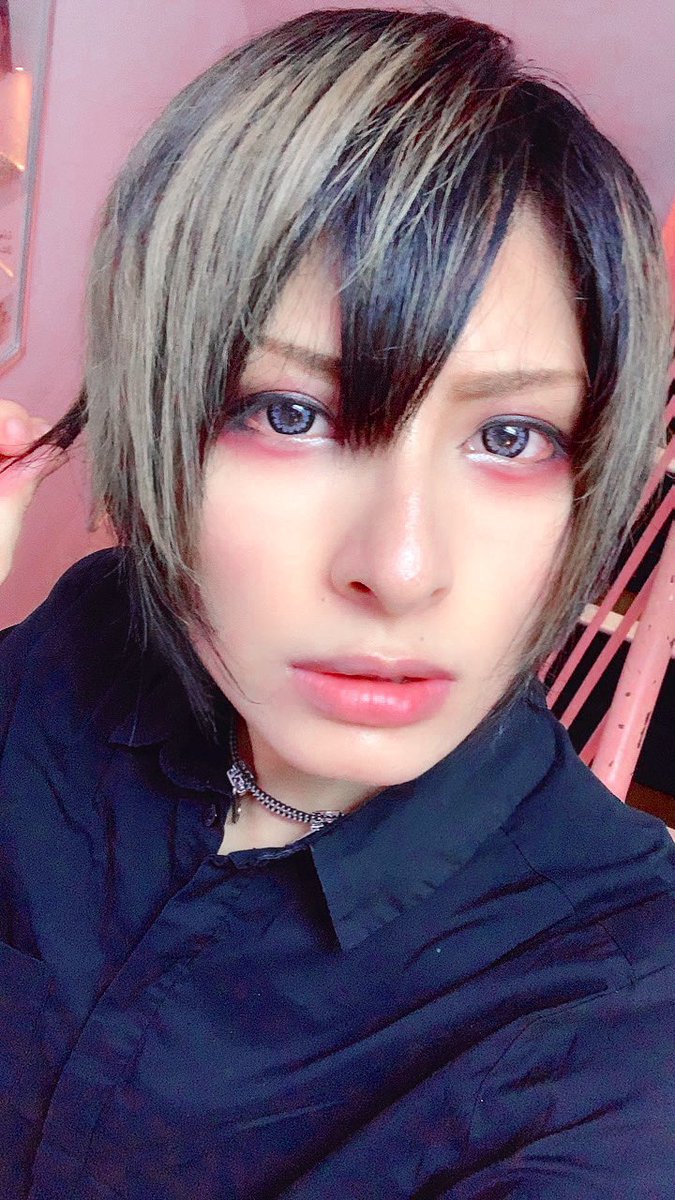 慶子 俺的推しメンベストショット大賞 喜矢武豊さん ゴールデンボンバー 霜月伶夜さん 秋葉原ディアステージ所属 赤メイク時のれいやさんはこの日からずっと待ち受けにしてる 慶子 俺的推しメンベストショット大賞 喜矢武豊さん ゴールデンボンバー 霜月伶夜さん 秋葉原ディアステージ所属 赤メイク時のれいやさんはこの日からずっと待ち受けにしてる