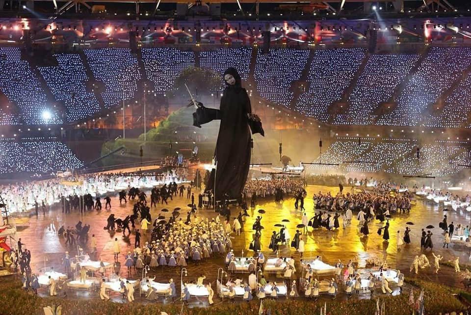 realCarola2Hope's tweet image. Difícil desconectar la inauguración de las olimpiadas en Londres 2012 con lo que vivimos hoy. Increíble, de pura casualidad adivinaron el futuro.