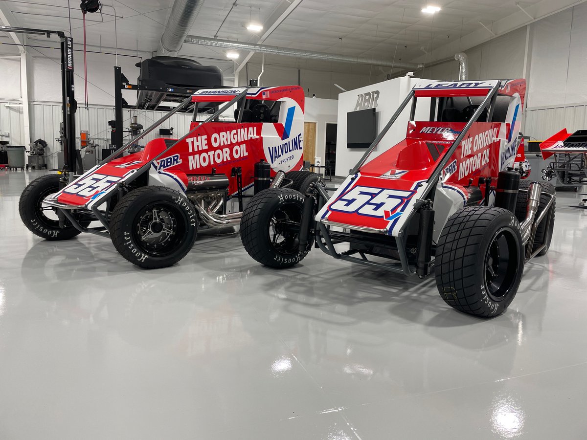 Alex_Bowman's tweet photo. Red Tail Tank Tour coming to win the party in 2021

 @cbnationals https://t.co/BGVl5Y1veR