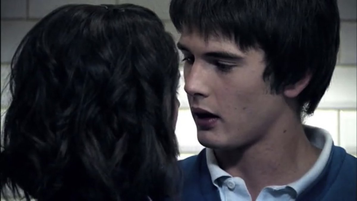out of context el internado tweet media
