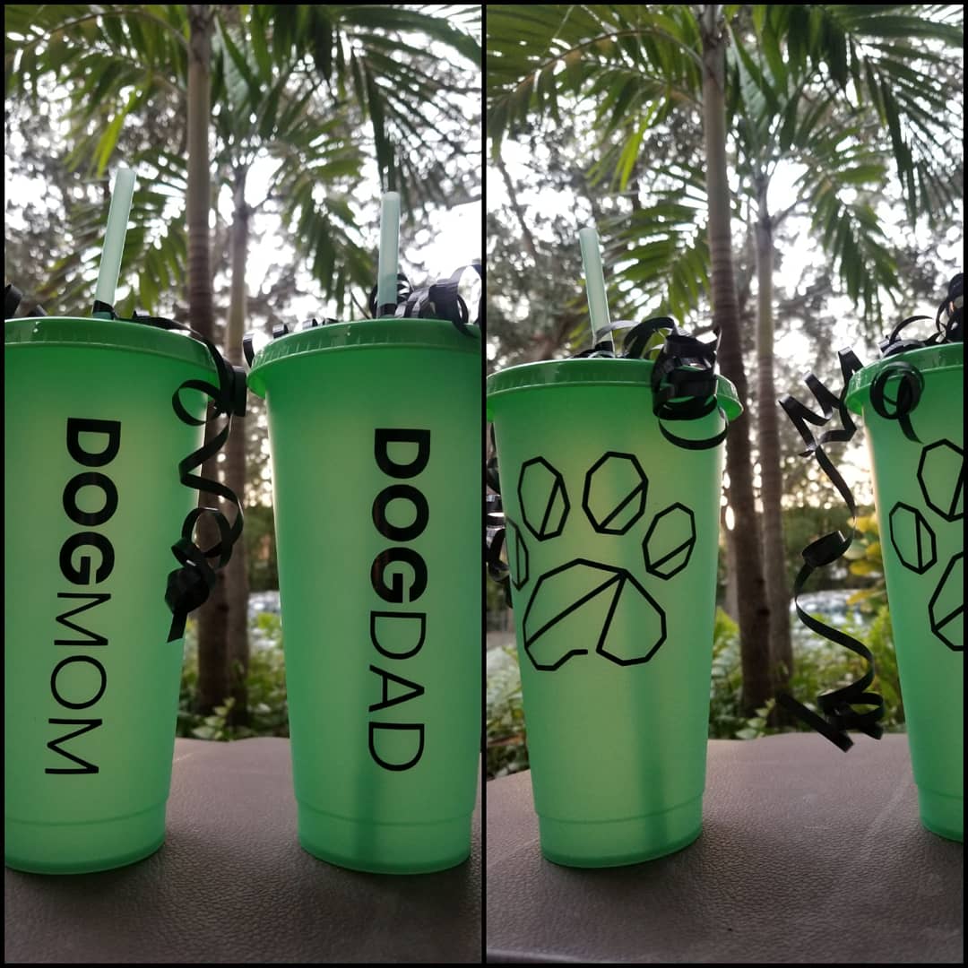 Chiefthemastiff's tweet photo. DM to purchase either a dog mom or a dog dad custom color changing tumbler with your dogs name added on to it! 

  #tuesdayvibe #dogmom #dogdad #puppy #dog #dogs  #Stimulus #smallbusiness #custom #customtumbler  #giveawayalert  #cute #tumbler #dogsoftwitter
#DogLover https://t.co/lhPkBDmBJo