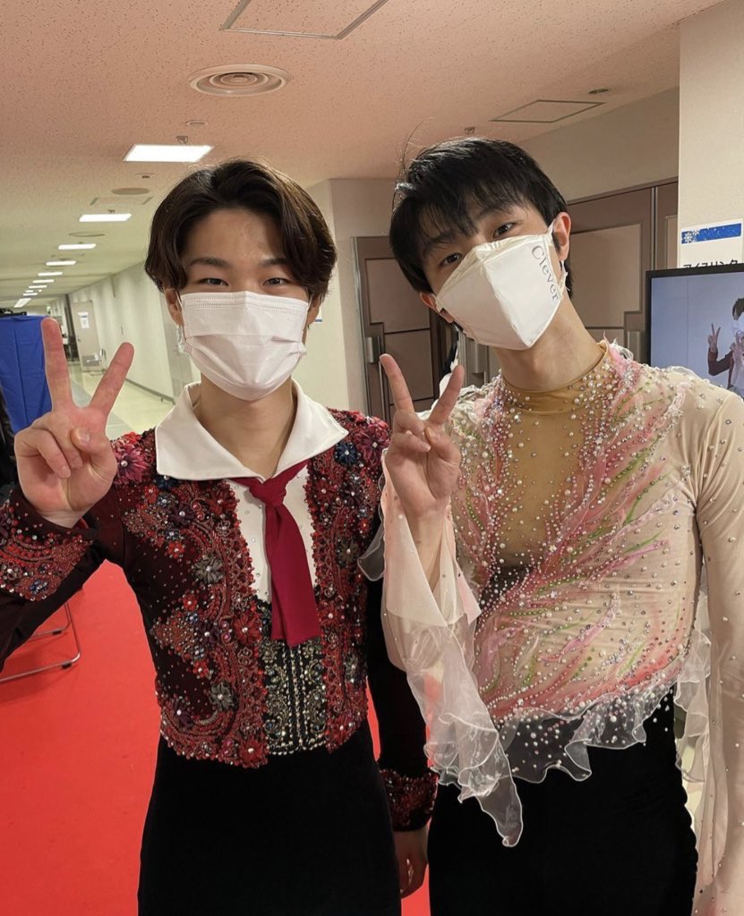 yuzuruupdates's tweet photo. [IG] Yuzuru Hanyu backstage at #JapanNationals2020 ! #羽生結弦 https://t.co/ZQLY2ottmR