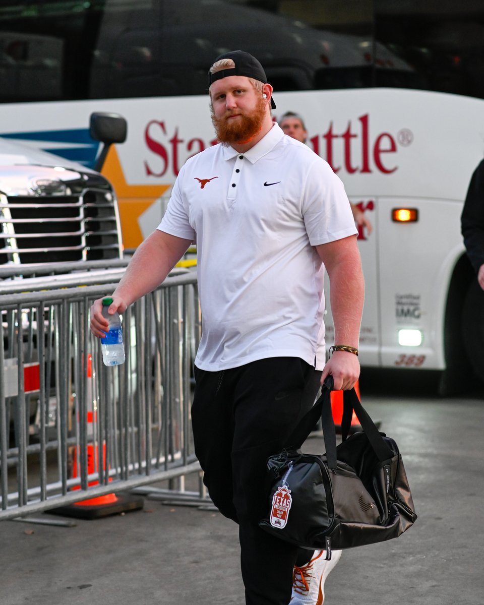 KJ Toso (@tosophotos) on Twitter photo Great to see a local <a href="/ocpantherfb/">OC Panther Football</a> alum Logan Parr walking into the Alamo Bowl. <a href="/OCathletics1819/">O’Connor HS Athletics</a> Great to see a local <a href="/ocpantherfb/">OC Panther Football</a> alum Logan Parr walking into the Alamo Bowl. <a href="/OCathletics1819/">O’Connor HS Athletics</a>