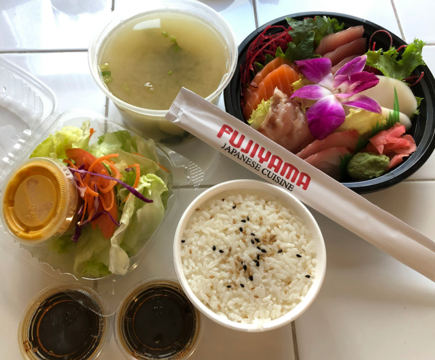 Perlick's tweet photo. It's New Years week, celebrate with food! As part of the foodservice industry, Perlick wants to support all bars & restaurants, including delivery & takeout. It's #takeouttuesday today & every day. Here are pics various takeout! @pilcrowcoffee #fujiyama @BlueStonePizza #rosemob https://t.co/Wnm6N6YiP7