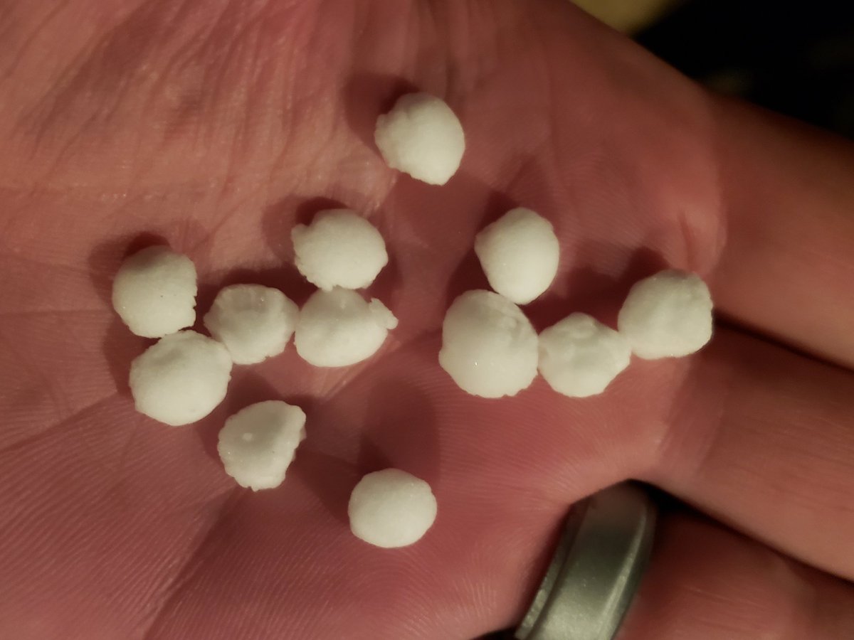 JoeEzzell's tweet photo. These are literally pea sized snowballs that just fell at my house in Salem.  What in the world? #snow @MarcWeinbergWX https://t.co/nutDROcz5G