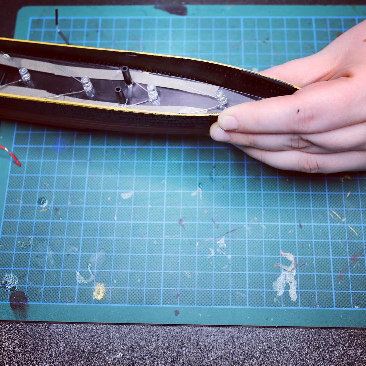 trihobbies's tweet image. More progress,  and adding the lighting.

#titanic #scalemodel #academymodels #hobby #hobbies #modelbuilding #modelship #modelshipbuilding #covidboredom #iso