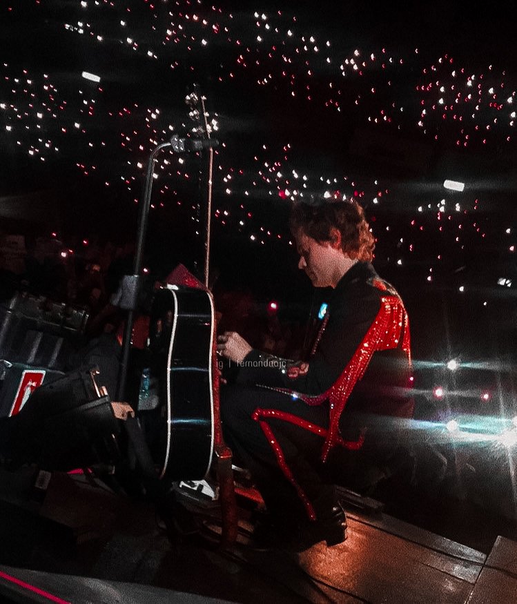 jiminieuniverse's tweet photo. Unseen pics of Harry in Mexico back on May, 2018. https://t.co/vJ3bdyqiR6