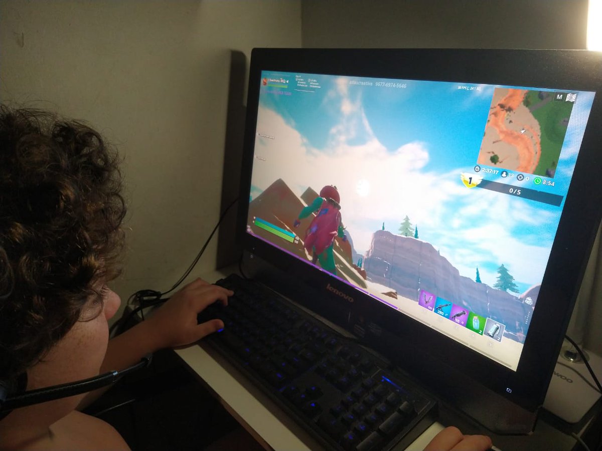 TomiPratta's tweet photo. @MacheteVilches @Fortnite_ES @XboxMexico #SpartanMachete @MacheteVilches @Fortnite_ES @XboxMexico Nasheeeeeeeeeeeeeeeeeeeee https://t.co/z6T2ZiLP3P