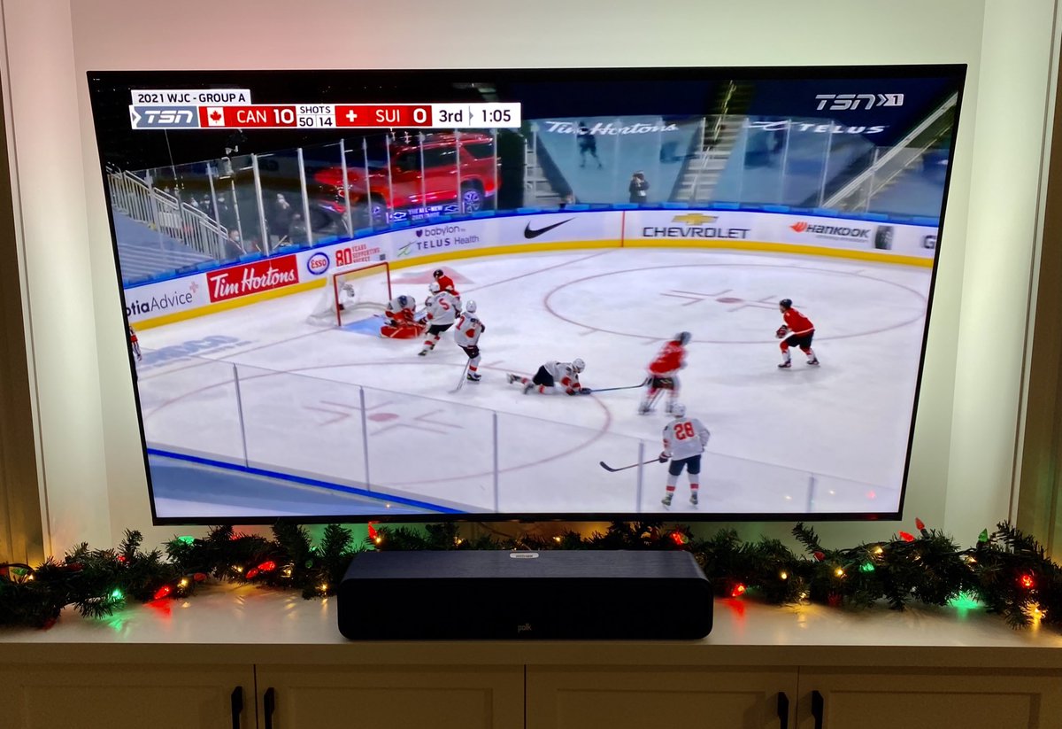 Dapper_Tux's tweet image. #WorldJuniors on the #HisenseQLED closest thing to actually being there! 🏒 

Go Canada Go! 🇨🇦