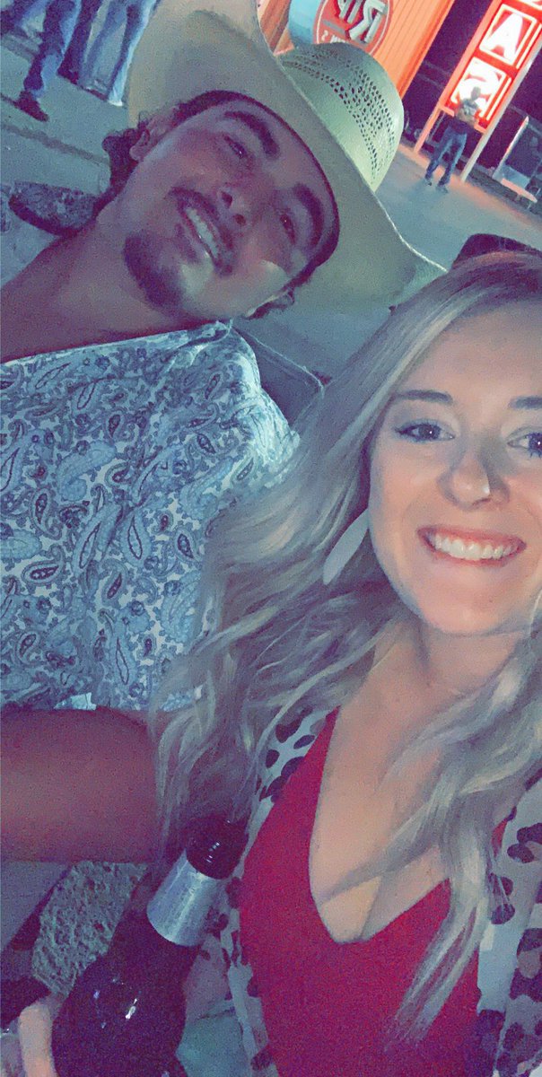 ashlyn4c's tweet photo. @KylaLee08 https://t.co/qy2Iojlkfq