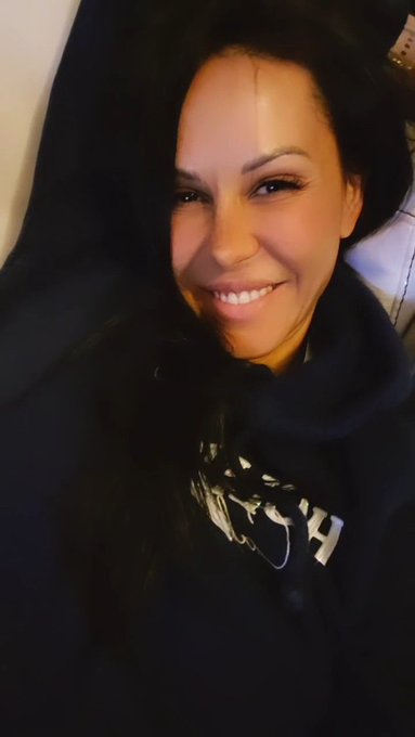 Hello mes chats comment &ccedil;a va? 😘 https://t.co/qhRLcm1hya<a href="/tag/lasvegas"class="tags"><span>#lasvegas</span></a><a href="/tag/stripper"class="tags"><span>#stripper</span></a><a href="/tag/pornstar"class="tags"><span>#pornstar</span></a>