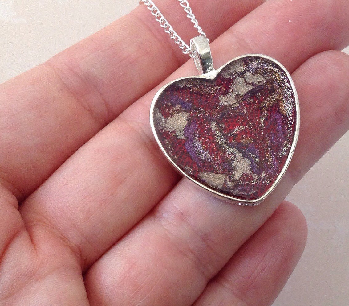 ArtisanJByViv's tweet image. Purple and Gold Pendant, Resin Heart Pendant, Purple Resin Necklace, Unique Best Friend Necklace, Gift From Son, Jewellery Under 15 tuppu.net/8349b8e #Etsy #BeadsofCreation #BlackDressJewelry