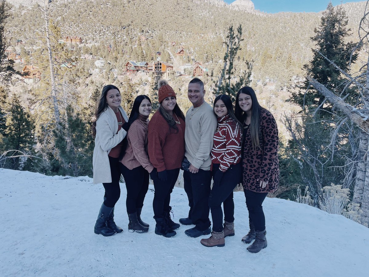 tayzhameyers's tweet photo. family is forever♥ https://t.co/JHjY8kzrUh
