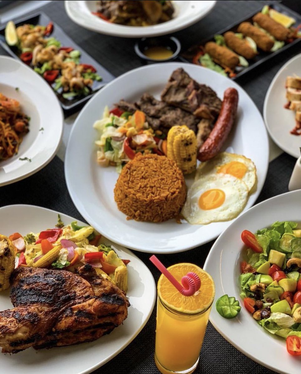 VANILLA RESTAURANT AND LOUNGE.This is one of the most beautiful restaurants you can go on a date in Abuja. The lights are captivating. The setting is bliss. There’s a restaurant and lounge section. Karaoke night every Thursdays and a special hour of 50% off drinks before 8pm.