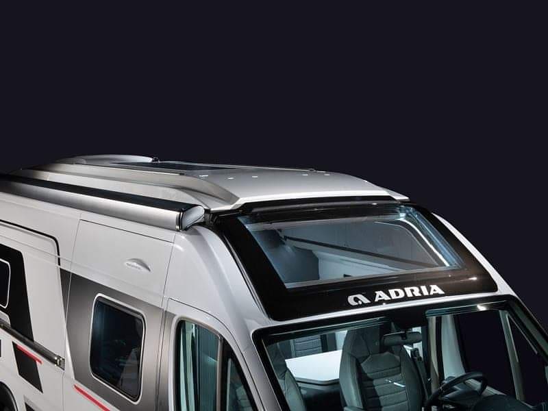 Adria_Spain's tweet photo. ⚖ ¿Qué es lo que más te sorprende: el techo pop casi invisible o el espacio que proporciona, cuando se abre? https://t.co/ChefL69AuB