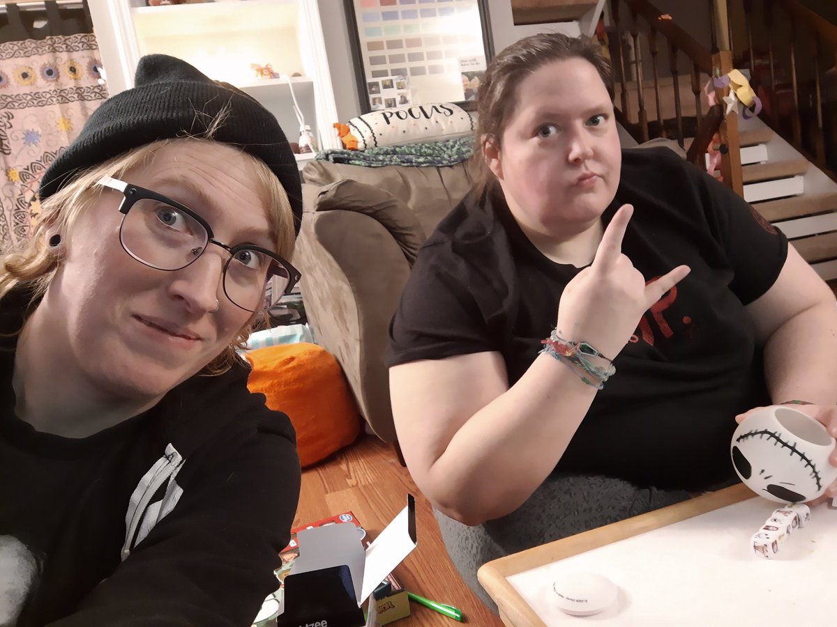JenTonon's tweet photo. We didn't get to take our usual trek to NJ to see @thursdayband this year, so @Kurdtlhorg and I are watching the livestream 🤘

#jetblacknewyear #thisyearwillbebetterthanthelast https://t.co/ayLZ0ikCuj