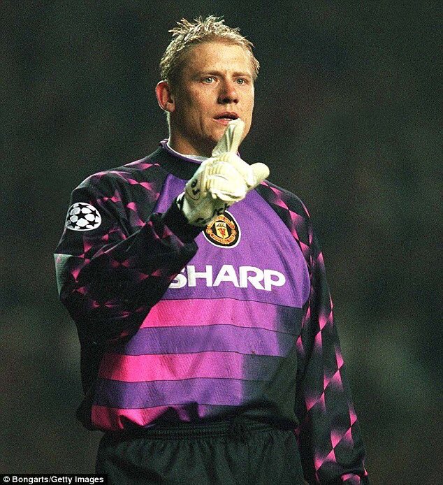 I grew up following Manchester United, or rather I was a huge fan of Peter Schmeichael, but thankfully the thought of being a Man U fan never stuck. I watched Euro 96 and I saw a player called Jurgen Klinsmann, I loved how he played the game. I found out he played for Bayern