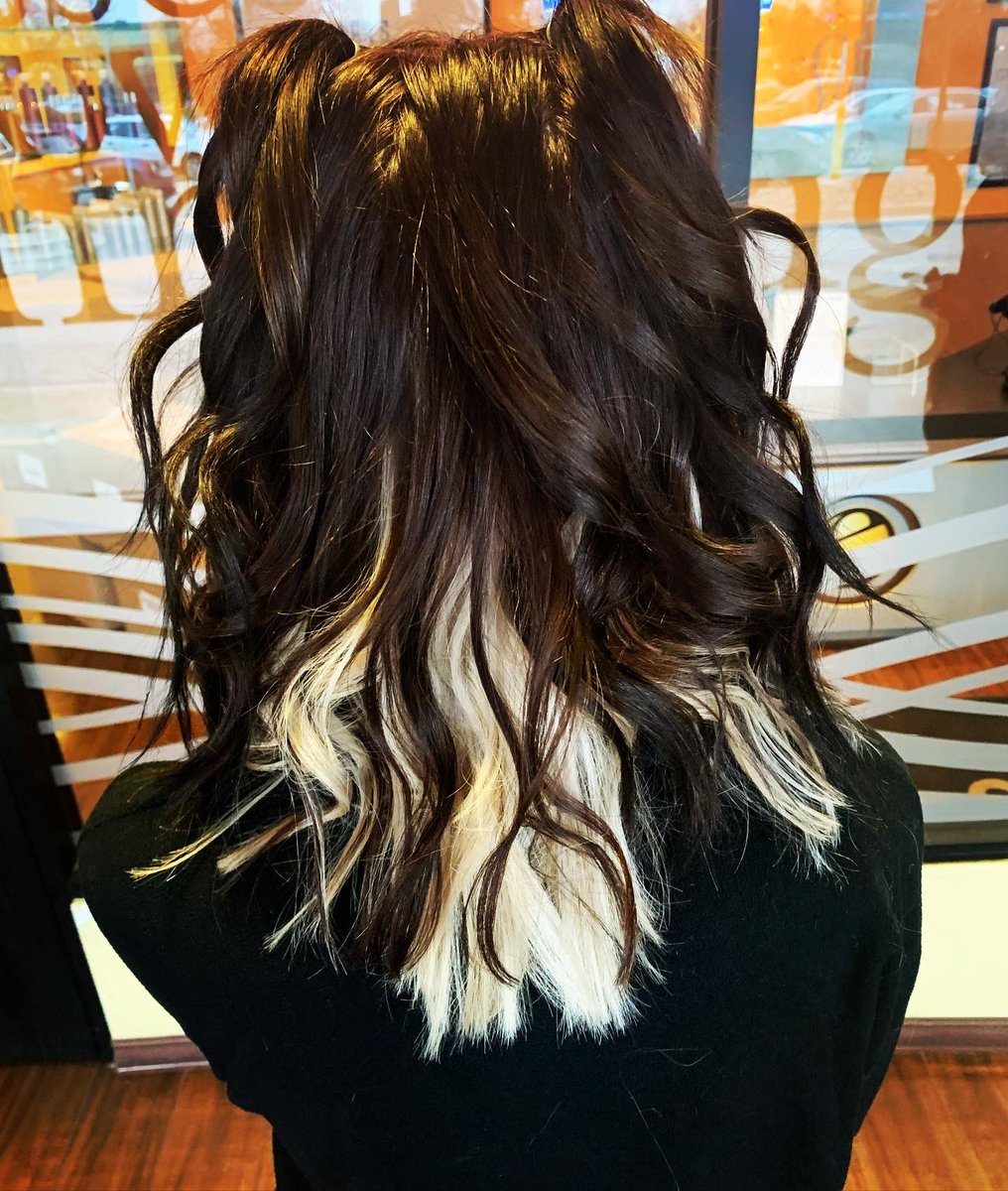 Kikin_Ass_'s tweet photo. Two tones are in and we are living for themππ
#twotonehair #twotonedhair #matrix #matrixcolor #matrixcolorsync #matrixsocolorcult #olaplex #joico #beachwaves #colorcult https://t.co/17CGMwdddQ