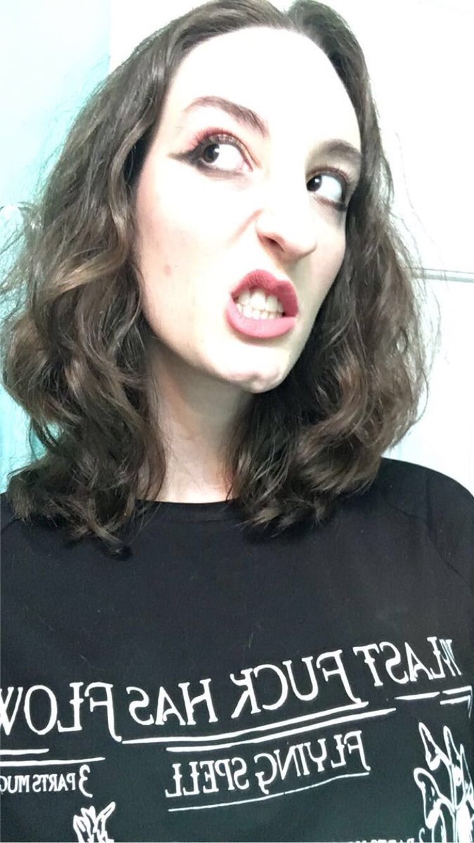 ItsBrandiToYou's tweet photo. I got my @PalayeRoyale Bastards eyeshadow palette today and I popped tf OFF!! it’s super bomb and hella pigmented and I LOVE IT!! 😍😍😍 what do y’all think? SOUND OFF, ROYAL COUNCIL!! 👏🏼👏🏼👏🏼

@RemingtonLeith @EmersonBarrett @SebastianDanzig 

#palayeroyale #sotrc #royalcouncil https://t.co/hpxR28dhbD