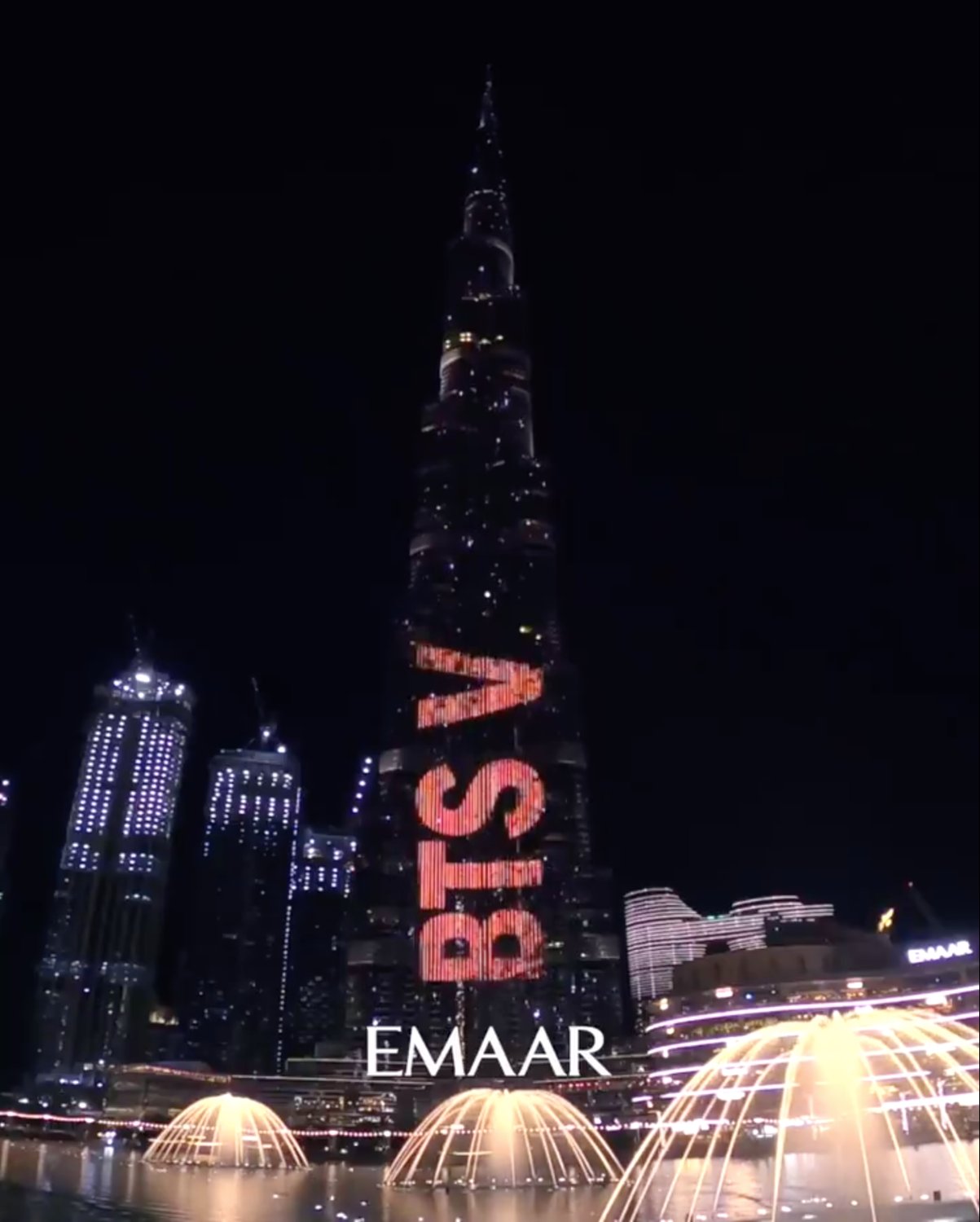 Rappler Happy V Day Look The Burj Khalifa In Dubai Uae Lights Up For Bts Member V As He Celebrates His 25th Birthday On Wednesday December 30 Happybirthdayv