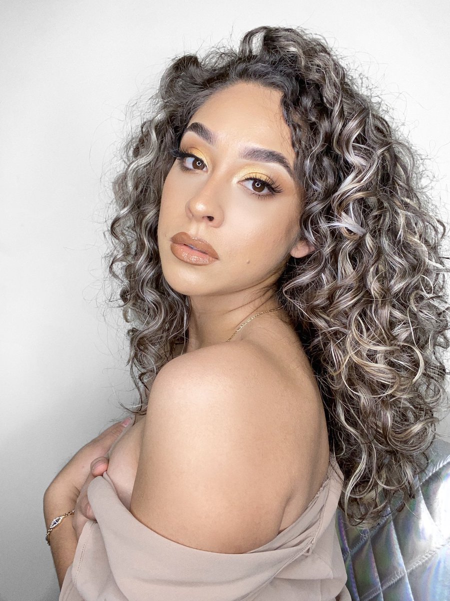 Felt cute on my way to get my man off his game 🤪 👑