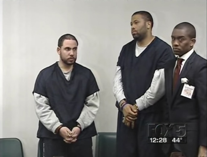 ⬇️ TODAY IN HIP-HOP ⬇️
2007: DJ Drama and Don Cannon are arrested for illegally distributing mixtapes and violating Georgia’s racketeering laws https://t.co/aNXMN6MtCn