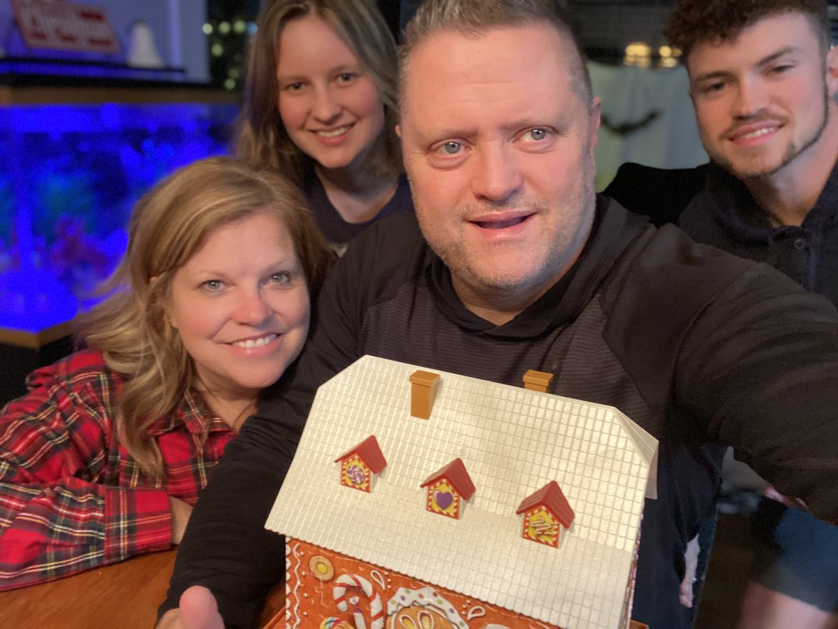 Wendy Holt tweet media