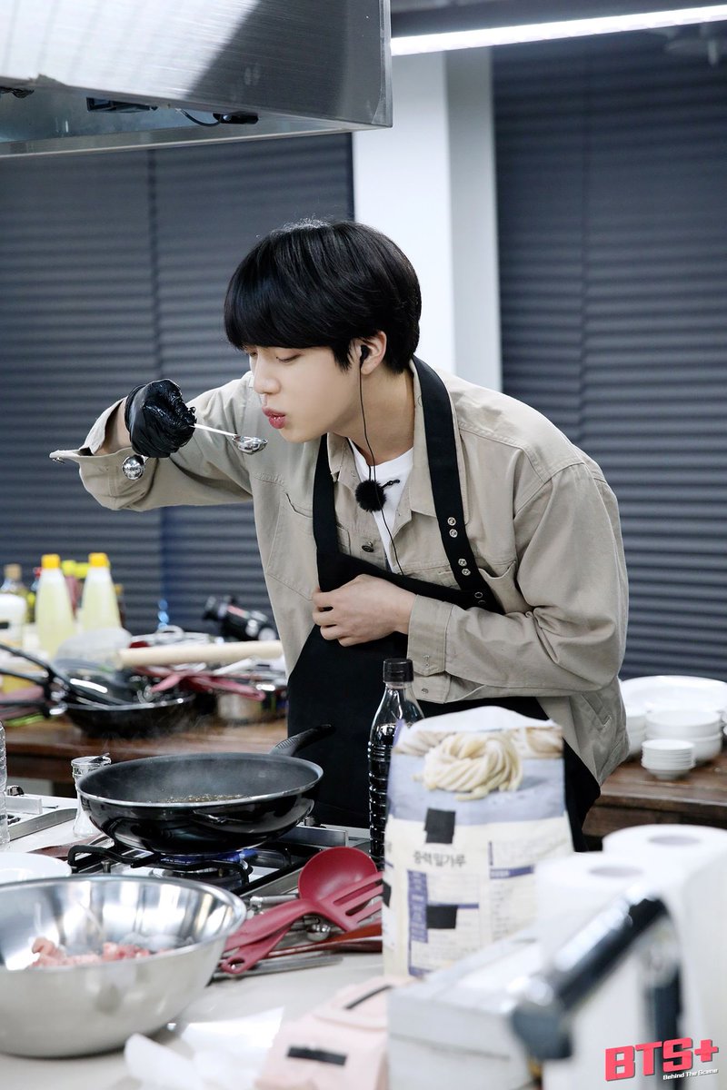 All for Jin on Twitter: &quot;[#JinUpdate] RUN BTS! 2020 - Ep.122 Behind The Scene #방탄소년단진 #진 #Jin #Seokjin @BTS_twt https://t.co/ow9PG2jVxg&quot; / Twitter