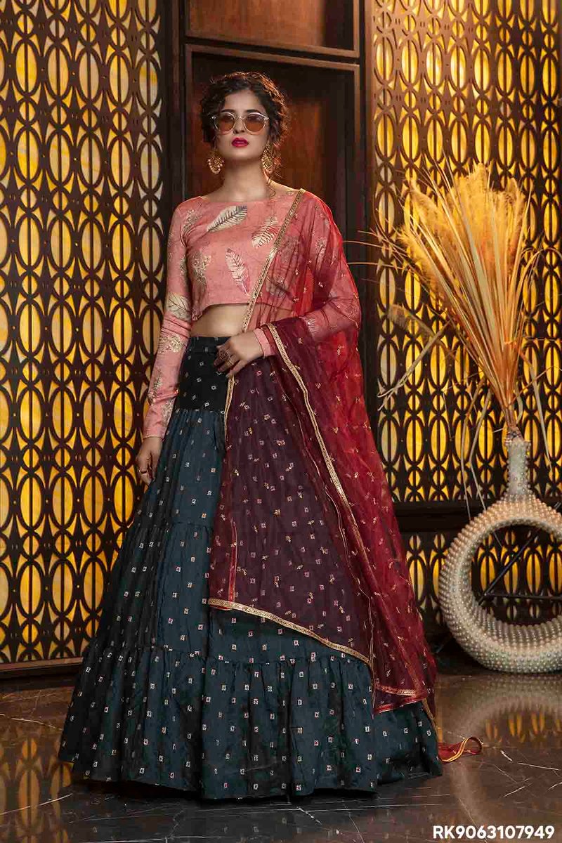 SringaarOnline's tweet photo. #Buy1Get1Free 

💥 Click to Buy ➡ https://t.co/lMzX2dZLTP 
💥 For Support Toll Free No. ➡ 18008892564 
💥 Whatsapp ➡ +91-8090920290 
💥 Skype ➡ https://t.co/1jAYwAfO2g 

#sringaar #sringaarfashion #fashion #upfashionhub #dailydealsday #fashionbyfigure #fashionblogger https://t.co/hTcCTCsvfr