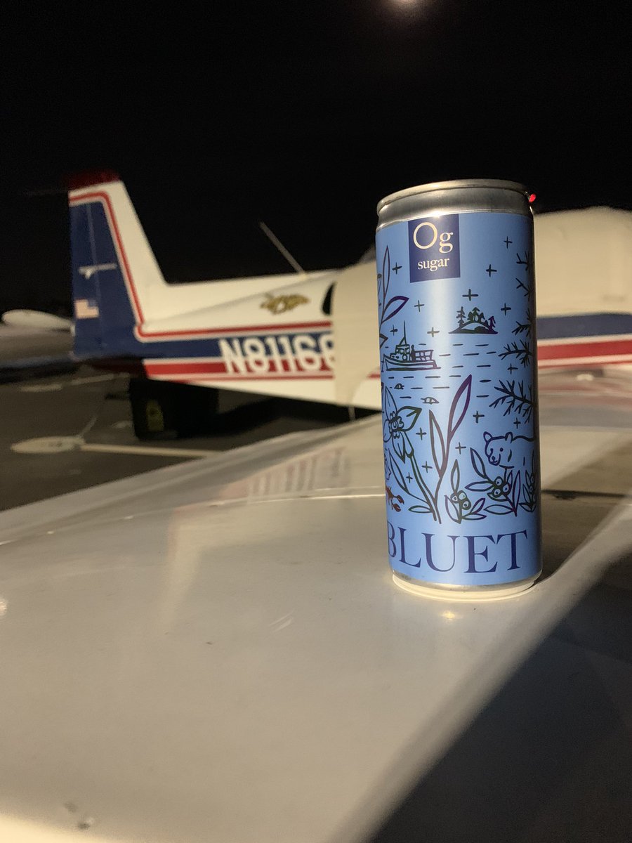 A little very special blueberry juice from Maine to celebrate getting the  @liveatc back up. This is a sweet King Air the left, older, still beautiful.