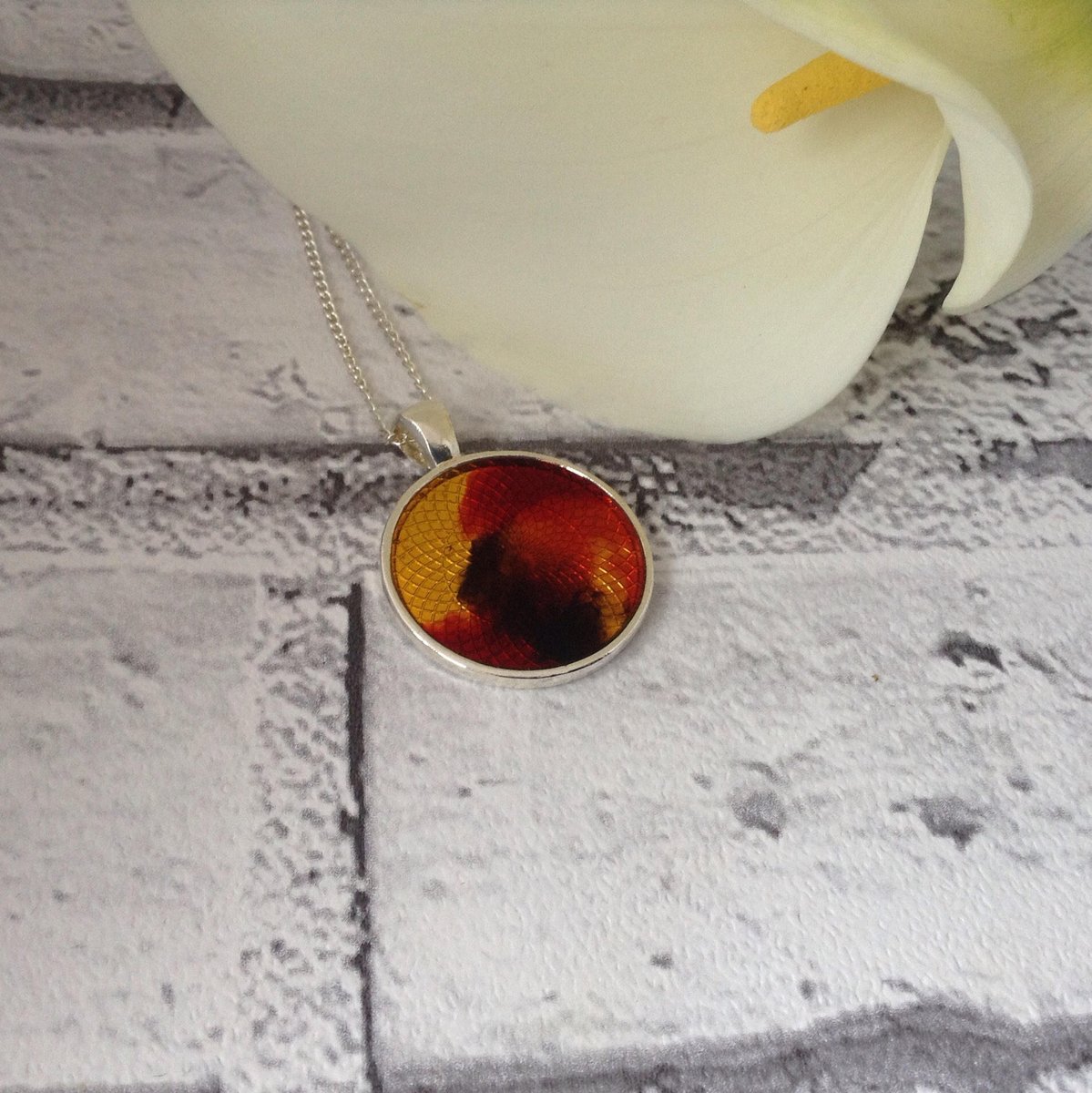 ArtisanJByViv's tweet image. Yellow and Orange Pendant, Abstract Pendant, Unusual Resin Jewelry, Colourful Pendant, Goth Gift, Bold Necklace, Gift For Mum from Daughter tuppu.net/49526812 #Etsy #BeadsofCreation #UnusualJewelry