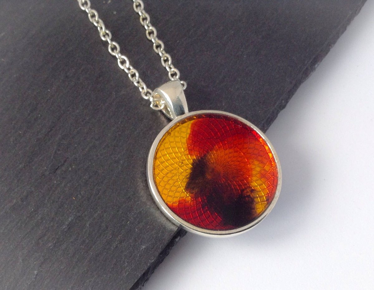 ArtisanJByViv's tweet image. Yellow and Orange Pendant, Abstract Pendant, Unusual Resin Jewelry, Colourful Pendant, Goth Gift, Bold Necklace, Gift For Mum from Daughter tuppu.net/49526812 #Etsy #BeadsofCreation #UnusualJewelry