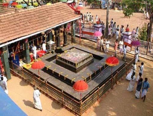 Shakuni did penance to Lord Shiva to calm the enlightened mind and attain salvation.The place he chose for penance, today is the holy place of Kollam.